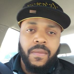 Meet your Posher, Derek